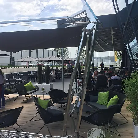 Hotel Baeck Stage